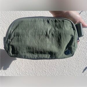 - OG MEDIUM OLIVE Everywhere Belt BAG!